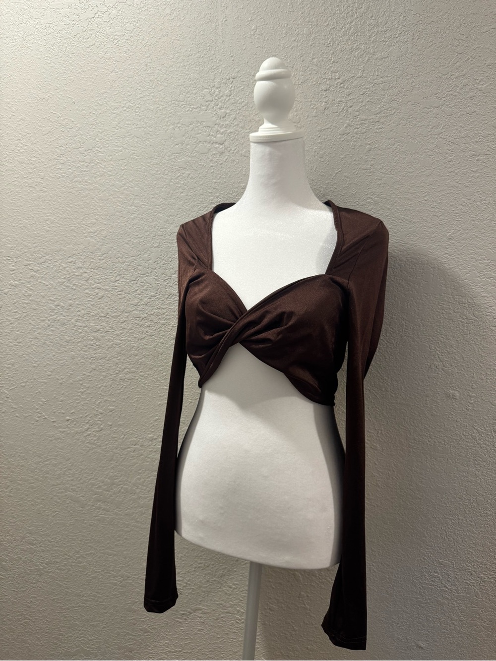 SHEIN Chocolate Twist-Front Long Sleeve Crop Top